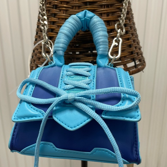 NWT Steve Gorgeous Madden BDORRA Shades of Blue Silver Chain Crossbody mini bag - Picture 3 of 11